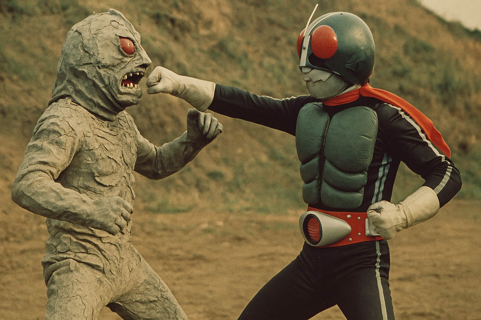 Kamen Rider: cromo ácido en la autopista ochentera del inconsciente japonés»