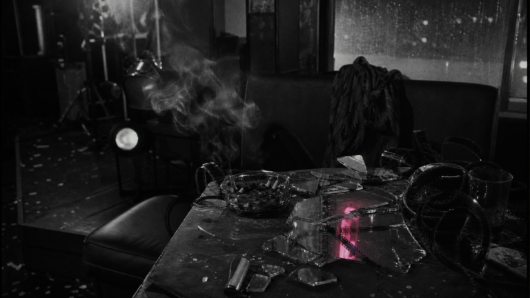 Funeral Parade of Roses: Tokio arde en espejo, celuloide y género